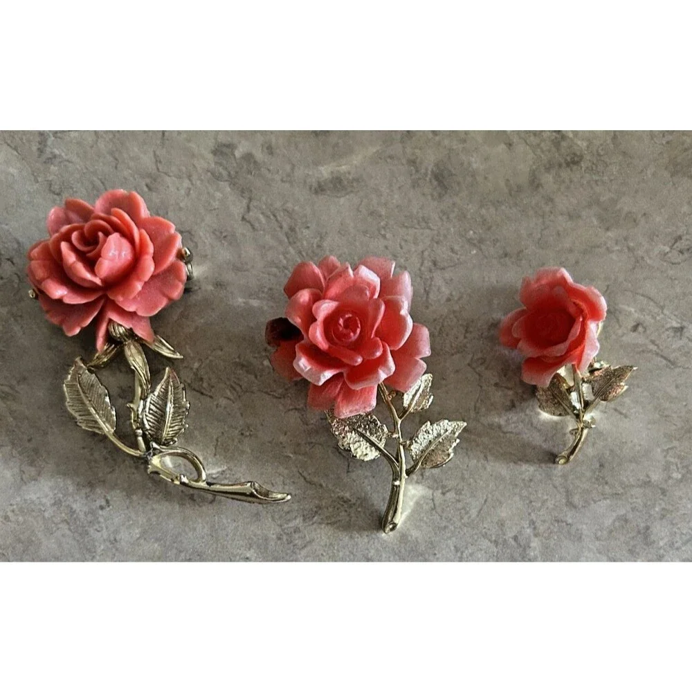 Set of 3 Vintage Faux Coral Flower Pins/Brooches